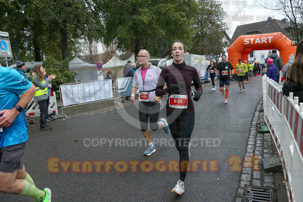 251130_1144_EX1_8520 | Sportfotografie im Rhein-Sieg Kreis, Köln, Bonn, NRW, Rheinland Pfalz, Hessen, etc. Unser Tätigkeitsfeld umfasst den Laufsport vom Volkslauf über den Marathon, Duathlon, Triathon bis zum Ultralauf wie Kölnpfad Ultra oder Schindertrail.
