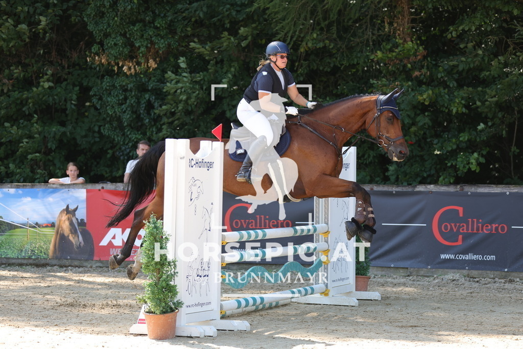 0P6A5556 | Willkommen bei Brunnmayr - Design & Fotografie – Ihrem Spezialisten für Reitturniere und Pferdeveranstaltungen in Oberösterreich, Salzburg und Bayern! Seit über 17 Jahren sind wir leidenschaftlich dabei.