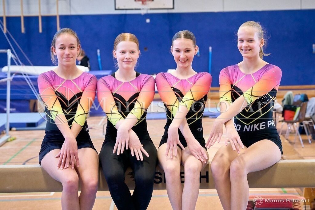 2024-04-30-2-1-A-DSC02795 | Professionelle Sportfotografie in Hamburg, Schleswig-Holstein und Niedersachsen – spezialisiert auf Rhönrad, Geräteturnen, Leistungsturnen und rhythmische Sportgymnastik. Bundesweite Begleitung von Rhönrad-Events. Jetzt Sport-Fotos - Realisiert mit Pictrs.com