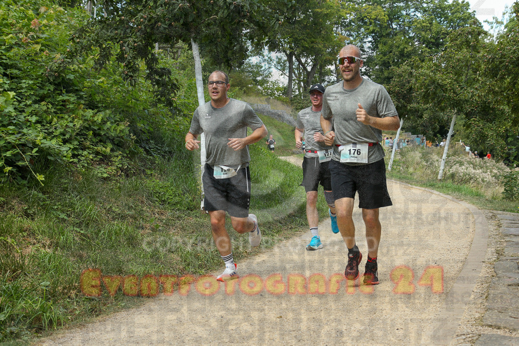 250824_1253_EX1_0834 | Sportfotografie im Rhein-Sieg Kreis, Köln, Bonn, NRW, Rheinland Pfalz, Hessen, etc. Unser Tätigkeitsfeld umfasst den Laufsport vom Volkslauf über den Marathon, Duathlon, Triathon bis zum Ultralauf wie Kölnpfad Ultra oder Schindertrail.
