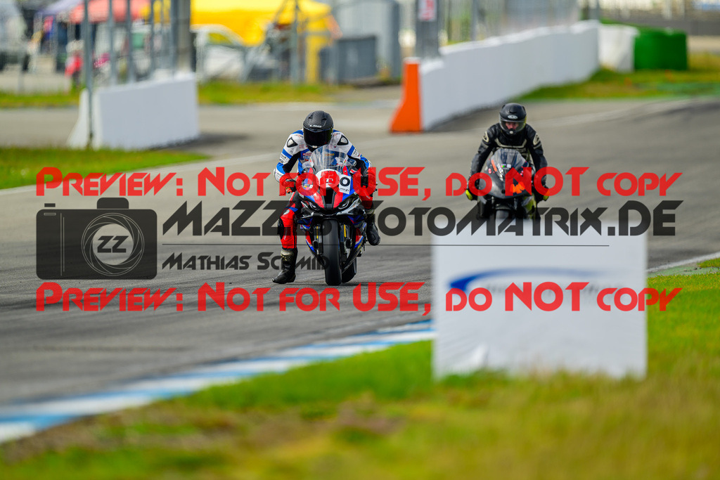 MaZZes_FotoMatrix_240615_6797 | WEISS