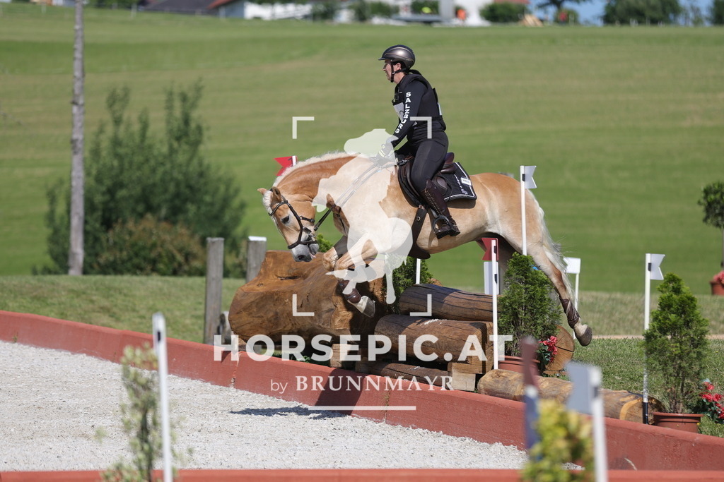 0P6A6149 | Willkommen bei Brunnmayr - Design & Fotografie – Ihrem Spezialisten für Reitturniere und Pferdeveranstaltungen in Oberösterreich, Salzburg und Bayern! Seit über 17 Jahren sind wir leidenschaftlich dabei.