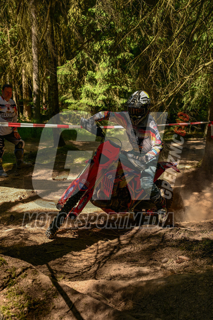 NZ8_1837 | grenznic640