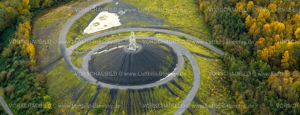 Gelsenkirchen231102831-2 | Luftbild, Bergehalde Halde Rheinelbe mit Himmelstreppe Skulptur, umgeben von herbstlichen Laubbäumen, Ückendorf, Gelsenkirchen, Ruhrgebiet, Nordrhein-Westfalen, Deutschland