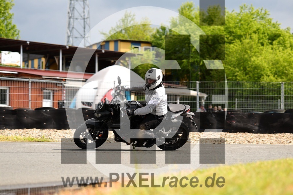 0040-20260513_02284 | Schöne Erinnerungen an spannende Momente - das festzuhalten ist unser Job. PIXELrace.de ist seit 2003 auf den Rennstrecken Europas unterwegs um die Action draußen beim Fahren und die wunderbare Stimmung imm Fahrerlager für euch einzufangen.