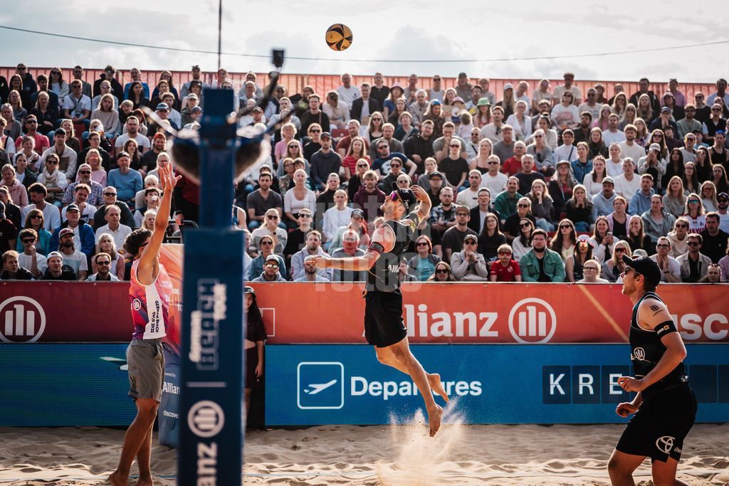 Beachvolleyball | Männer | Allianz German Beach Tour 2025 | Tourstop Düsseldorf | 18.05.2025 | Clemens Wickler beim Angriff