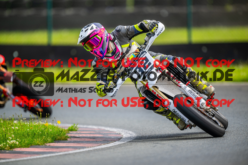 MaZZes_FotoMatrix_240621_6007705_8299 | GELB