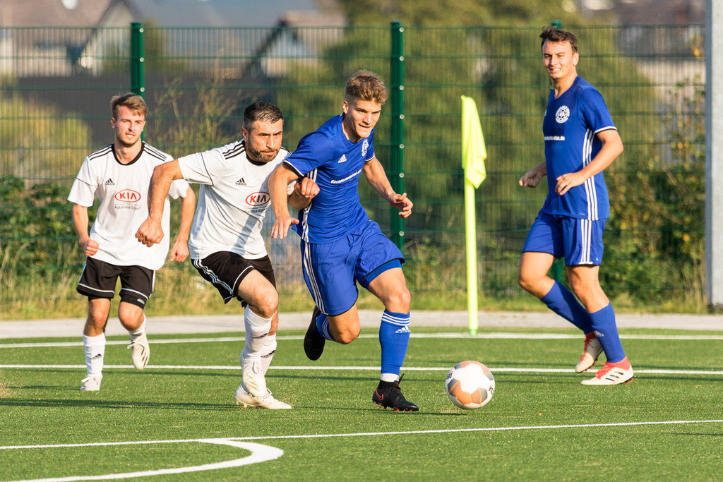 SG Morshausen - TSV Emmelshausen II | Sportfotografie Hermann-Josef Stoffel - Realisiert mit Pictrs.com