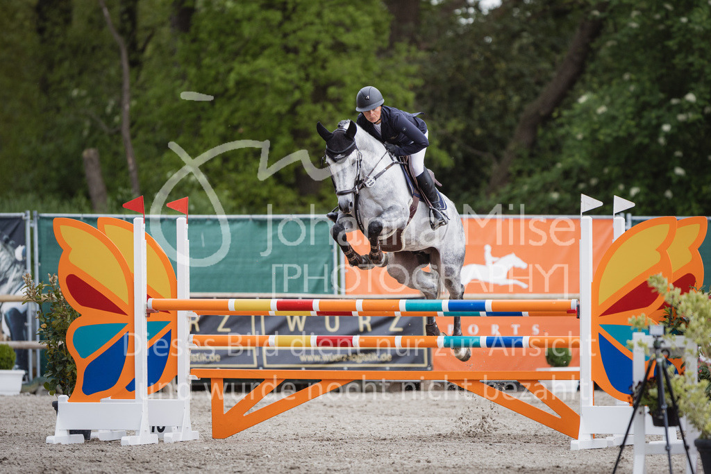 230516_Mühlen_05SprPf-L-549 | Deine schönsten Turniermomente als professionelle Fotos! Entdecke hochwertige Pferdesport-Fotografie im Online-Shop. Jetzt Fotos finden & bestellen!