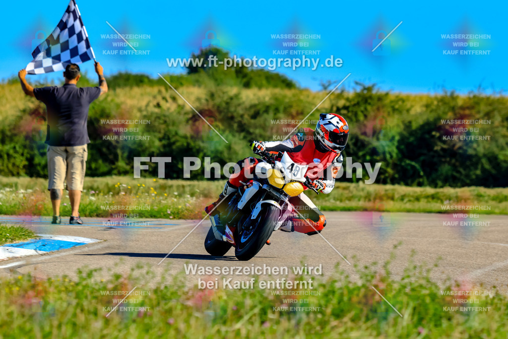 049-1890 | Hier findet Ihr Bilder von Touristenfahrten auf der Nürburgring Nordschleife oder von anderen Veranstaltungen die ich besucht habe. Viel Spass beim Durch Schauen 