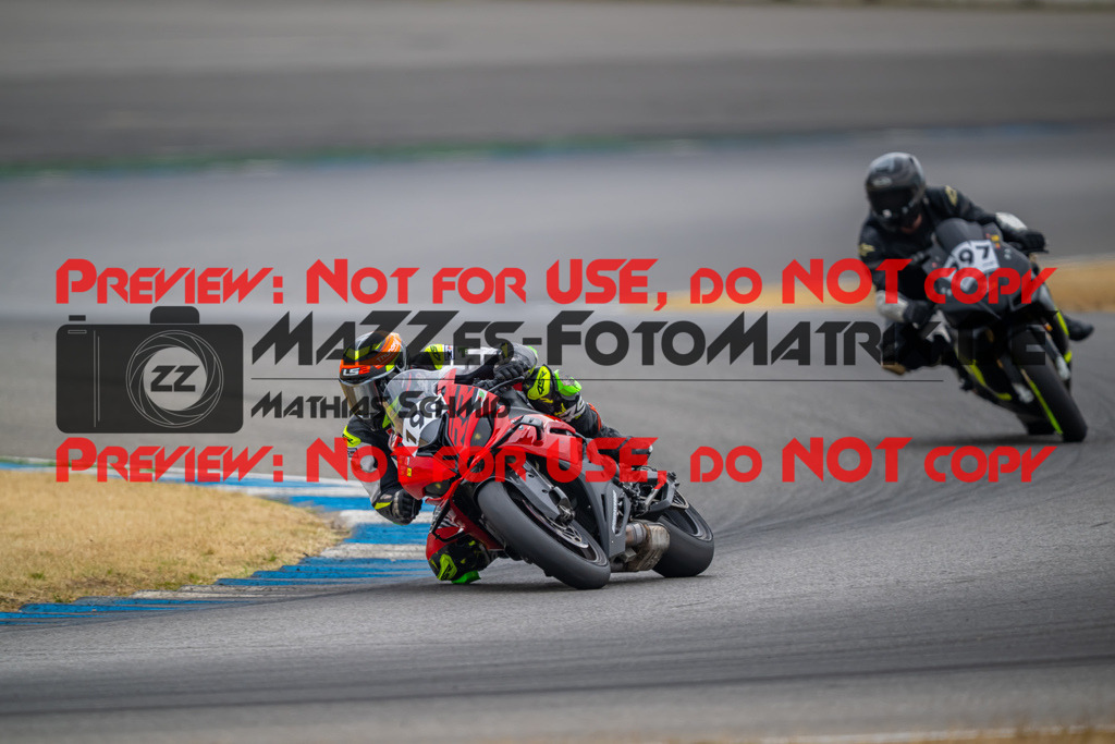 MaZZes-Fotomatrix-20260809-579639 | R1