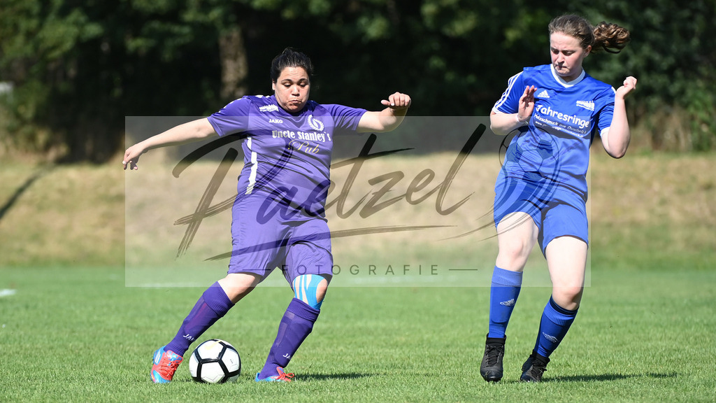 VFBGRE20200816_0079 | Fussball, Frauen:   bei dem Testspiel zwischen VfB Schinkel und TSG 07 Burg Gretesch IV auf der Sportanlage am Zuschlag am 16.08.2020 in Osnabrueck, Deutschland. - Realisiert mit Pictrs.com