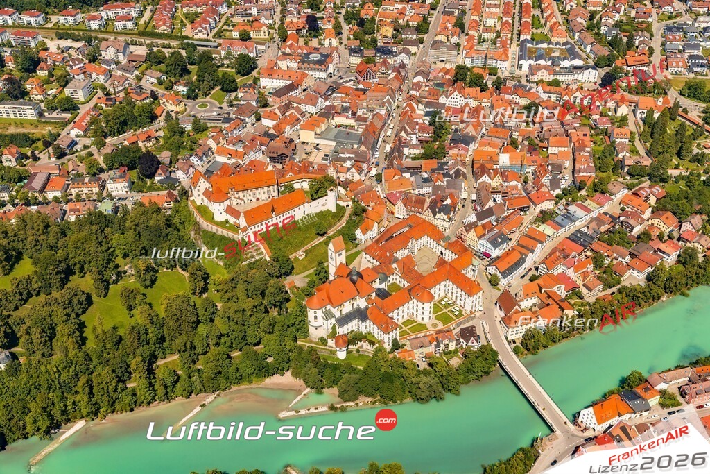 Luftaufnahme von Füssen Vs Google Maps- Die Luftaufnahme wurde 2025 vom UL-Flugzeug heraus erstellt ( keine Drohne ) - Hochauflösende Luftaufnahme - für professionelle Ausdrucke geeignet. Die Geschenkidee !Mit Lizenz und Bildrechte bestellbar