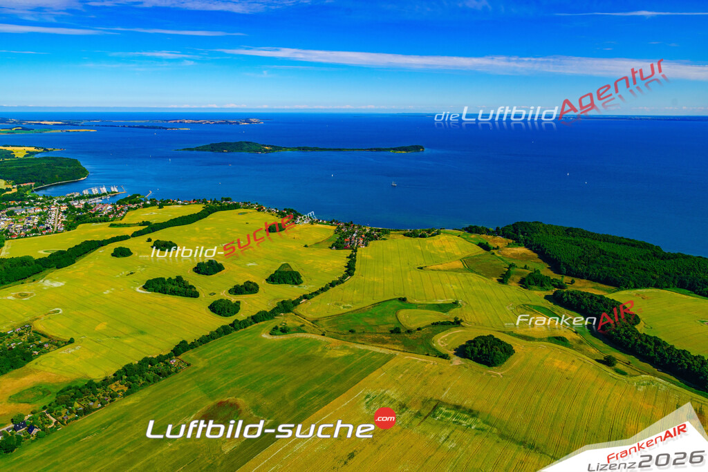 Die Luftbildaufnahme Wreechen - Ostsee wurde 2018 mittels Flugzeug (keine Drohne) erstellt. Perfekte Schärfe und Druck- Auflösung- Garantiert!
