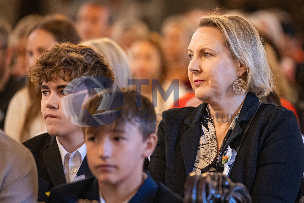 RR5M4749 | Firmung Klagenfurt-Dom 19.05.2024 8 Uhr