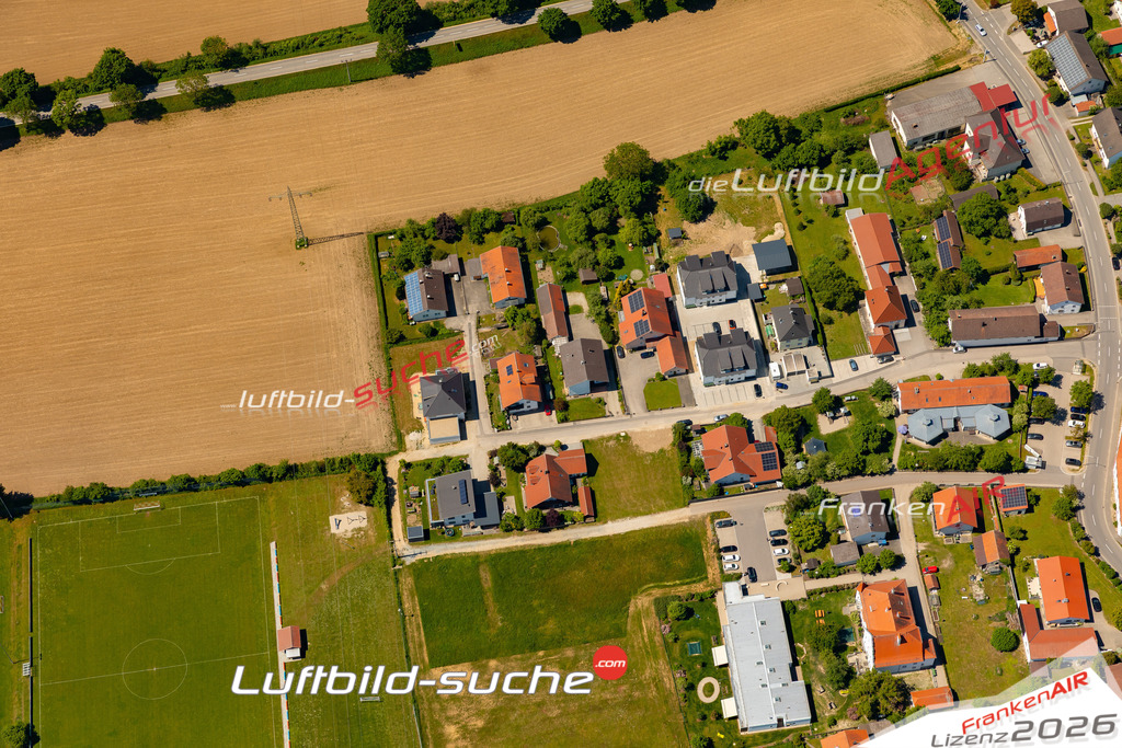 Das Luftbild zeigt :  Weng - Die Luftaufnahme wurde 2024 vom UL-Flugzeug aus erstellt ( keine Drohne ) - Hochauflösende Luftaufnahme - Für grossformatige Ausdrucke geeignet. Die Geschenkidee !Mit Lizenz und Bildrechte bestellbar