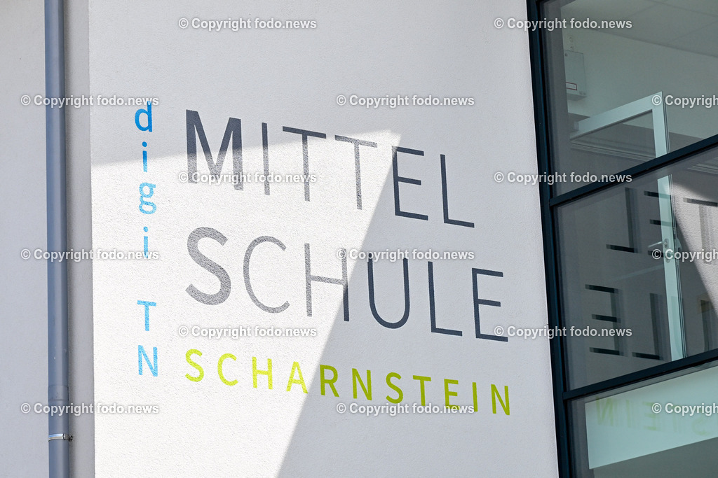 Scharnstein_ B120_ Zentrum_ 06.05.2024-18 | 06.05.2024, Scharnstein, AUT, B120, Bundesstrasse, im Bild Mittelschule Scharnstein