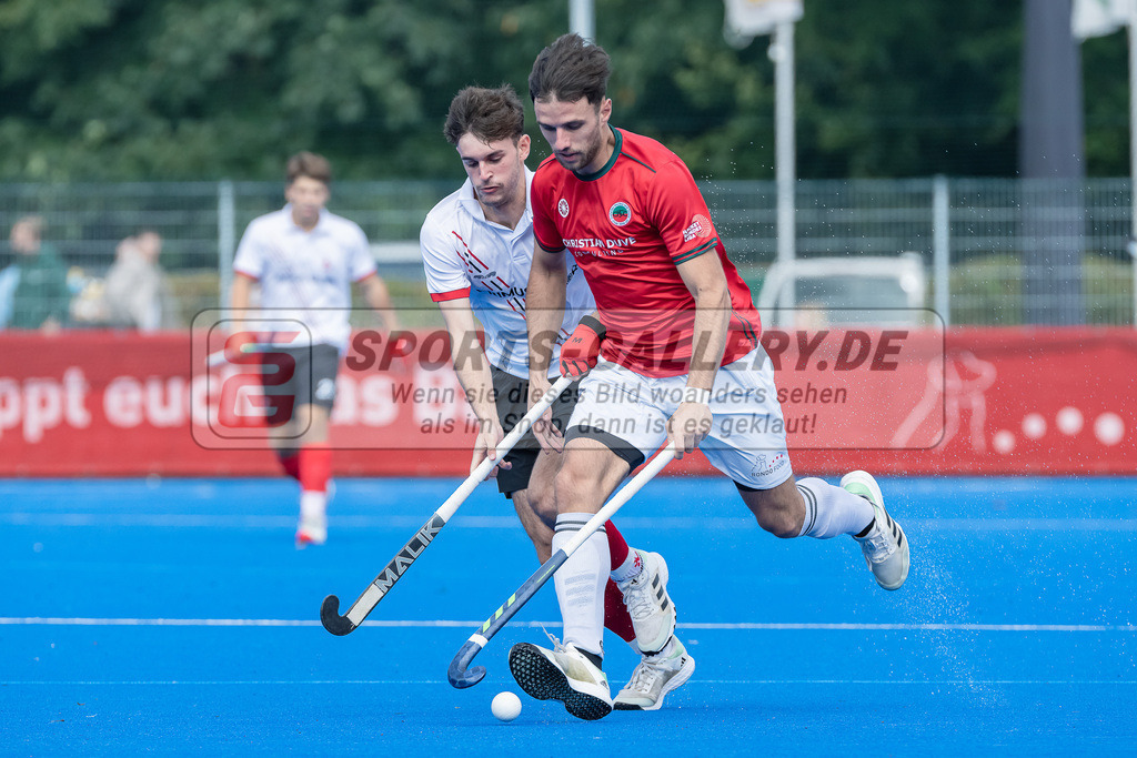 HK_20230923_104379 | 1. Bundesliga Herren Crefelder HTC - TSV Mannheim am 23.9.2023 CHTC, Krefeld , Koen Visser ( TSV Mannheim #11 ) , Bachmann Lucas Maximilian ( Crefelder HTC #15 )