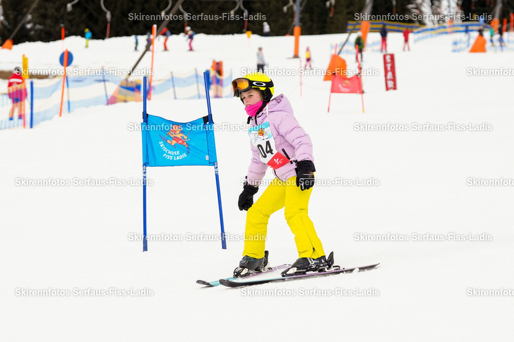 SRF_02.01.2026_0040 | Skirennfotos,Serfaus,Fiss,Ladis,Kinderskirennen,Winter,Tirol,Oberland,skirace,SFL,feelfree,weil wir's genießen,ski,Ski,skifahren,Sonnenplateau, - Realisiert mit Pictrs.com