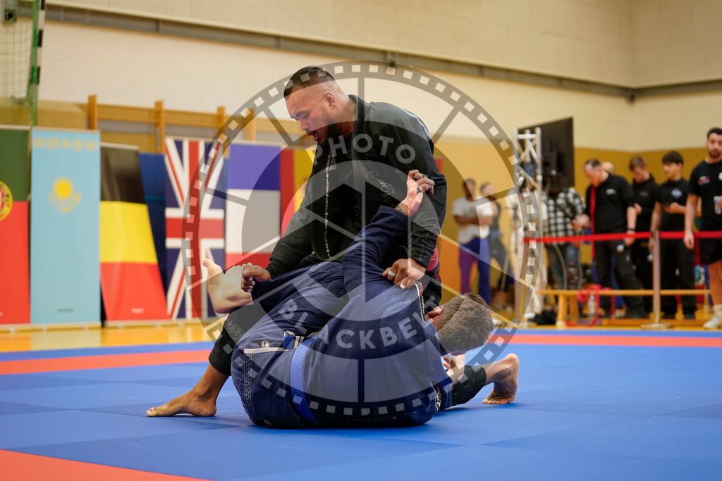 20240203PBB05350 | Fighters compete during the Brazilian Jiu-Jitsu Championship of the AJP Tour in Maintal by Frankfurt am Main, Germany, on February 2, 2024.