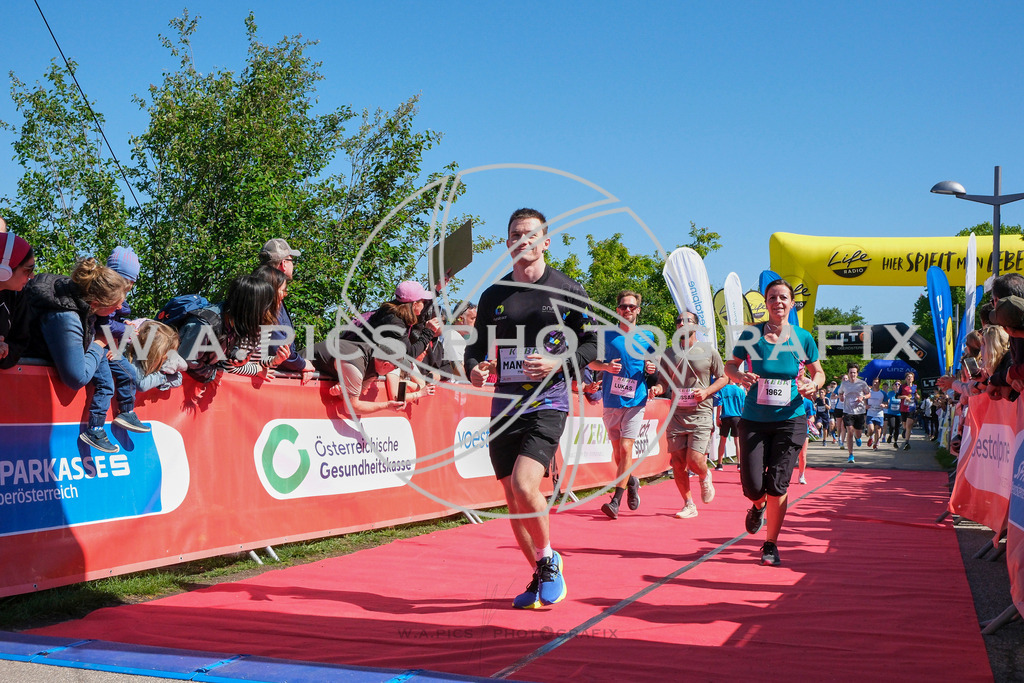 ..... | LINZ,AUSTRIA,27.April 24, Int. 3 Brückenlauf Linz  , Image shows: Photo: WAPICS / Michael ring