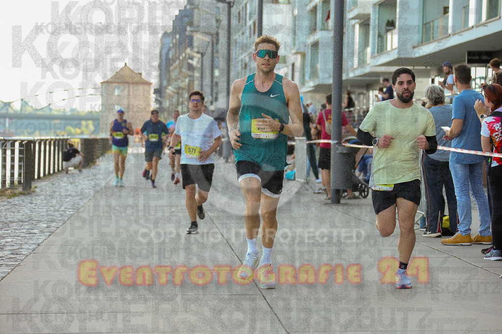 250920_1446_EX1_7516 | Sportfotografie im Rhein-Sieg Kreis, Köln, Bonn, NRW, Rheinland Pfalz, Hessen, etc. Unser Tätigkeitsfeld umfasst den Laufsport vom Volkslauf über den Marathon, Duathlon, Triathon bis zum Ultralauf wie Kölnpfad Ultra oder Schindertrail.
