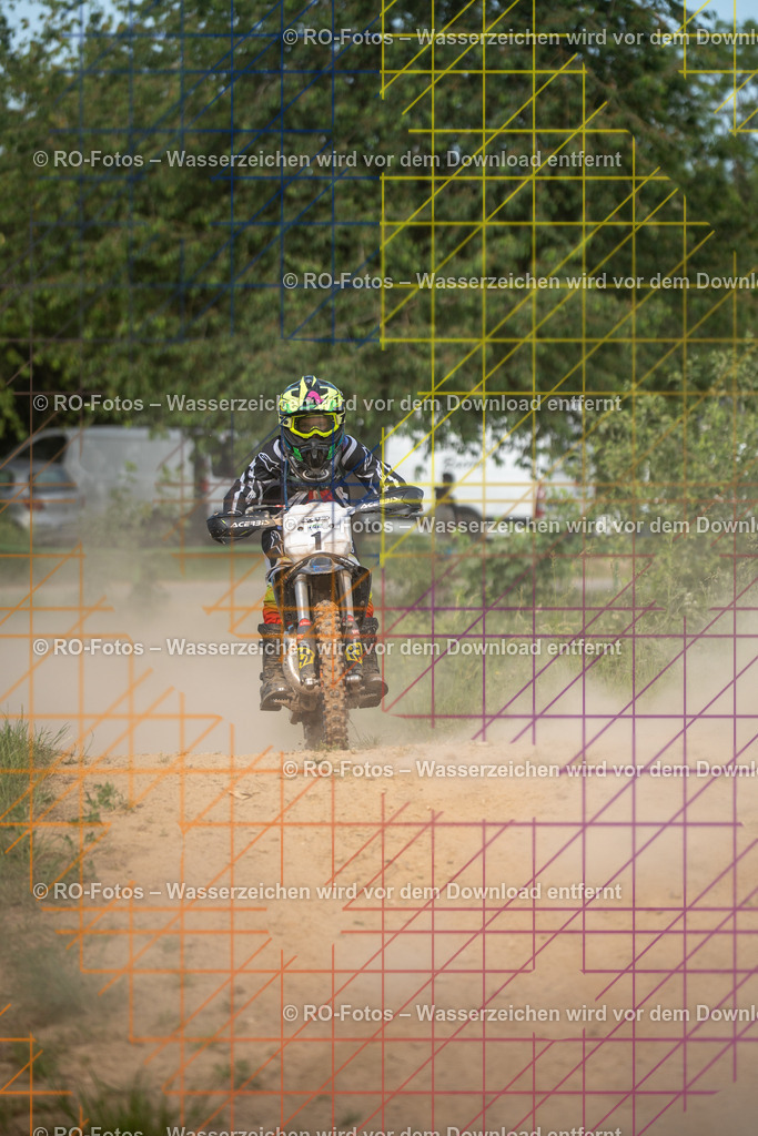 Niederwürzbach 1 Lauf -152 | Sportfotografie von RO-Fotos: Motorsport, Motocross, Enduro, Laufveranstaltungen und Triathlon. Professionelle Fotos von Sportlern und Events. - Realisiert mit Pictrs.com