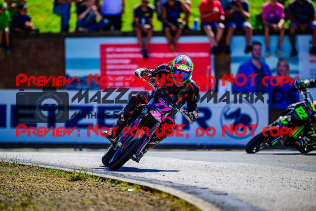 MaZZes_FotoMatrix_240816_6007705_0126 | UE40