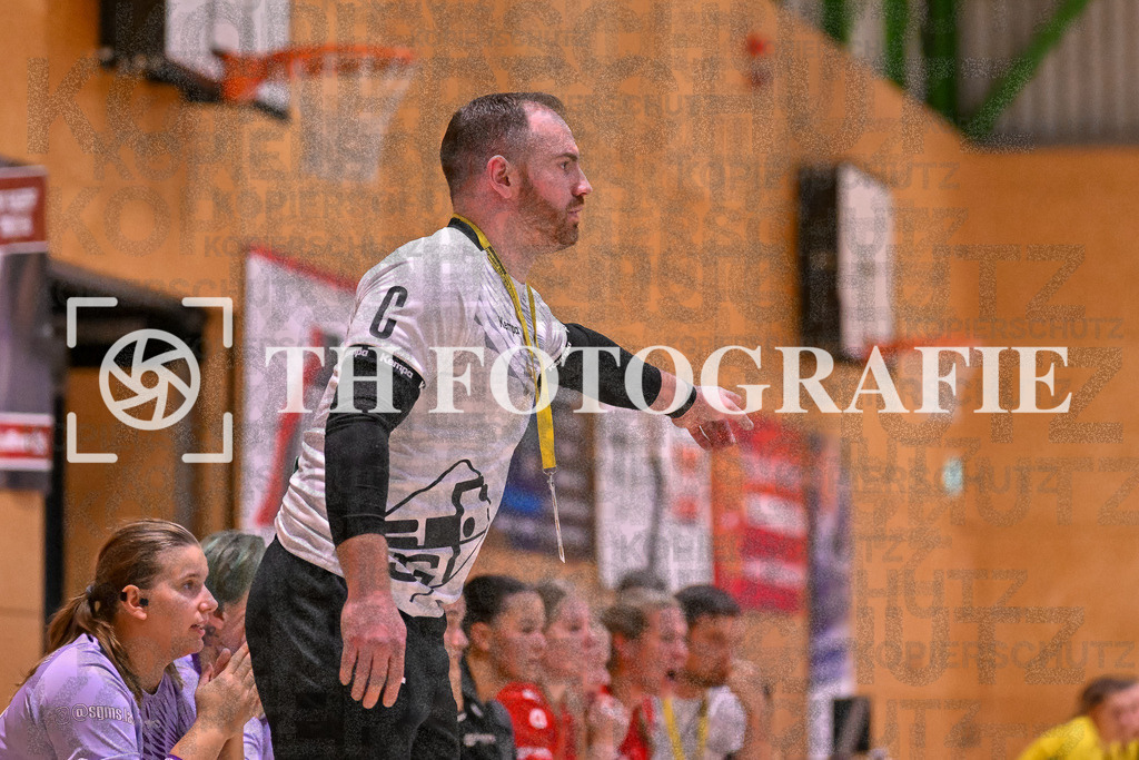 GER, SG Maulburg/Steinen - SV Allensbach 2, Frauen-Handball, Oberliga Suedbaden, 1. Spieltag, Saison 2024/2025, 28.09.2024 | André Leuchtmann (SG Maulburg Steinen, Trainer)GER, SG Maulburg/Steinen - SV Allensbach 2, Frauen-Handball, Oberliga Suedbaden, 1. Spieltag, Saison 2024/2025, 28.09.2024Foto: TH Fotografie/Thomas Hess