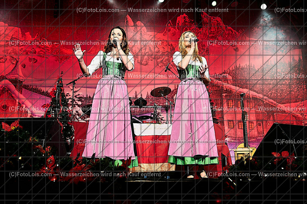 ALP0628_STAR-WEIHNACHT_NV-Forum_Sigrid-Marina | (C)FotoLois.com, Alois Spandl, Volkstümliche STAR-WEIHNACHT MIT Sigrid & Marina, NOCKIS, Andy Borg und Die Edlseer im NV-Forum Wieselburg, So 18. Dez. Dezember 2022.