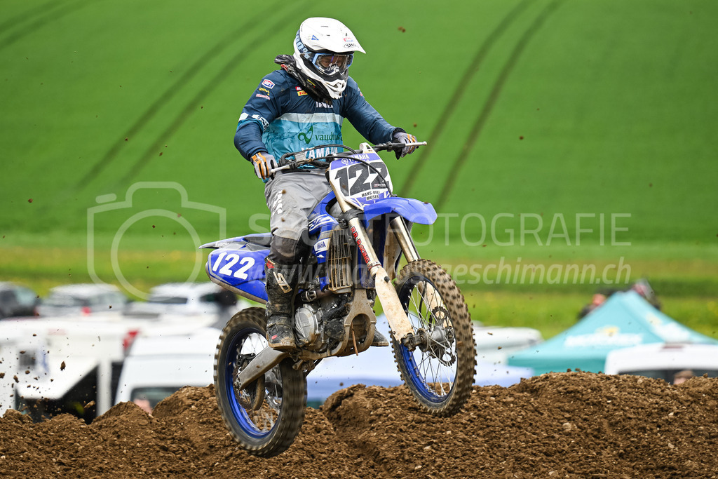 Motocross Schlatt bei Winterthur - 30. April 2023 | #122 Moser Hans-Ueli aus Schwaderloch (CH) auf Jamaha in der Kategorie Senioren am Motocross Schlatt bei Winterthur, 30. April 2023. 
Instagram: @mx_schlatt | @mc_wila | @sam_schweiz
Bild: Sportfotografie Markus Aeschimann | www.markus-aeschimann.ch - Realisiert mit Pictrs.com