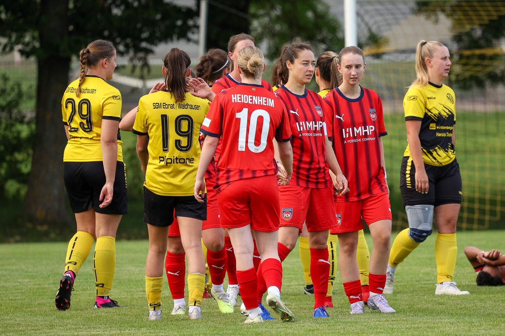 Fußball I FRAUEN I Saison 2025-2026 I Freundschaftsspiel I SGM Ebnat-Waldhausen - 1FC Heidenheim 1846 2 I_250823_6245 | Fotopresso – Sportfotografie in Heidenheim & Umgebung. Professionelle Sportfotografie für unvergessliche Momente. Dynamische Action-Shots, emotionale Szenen & hochwertige Bilder. - Realisiert mit Pictrs.com