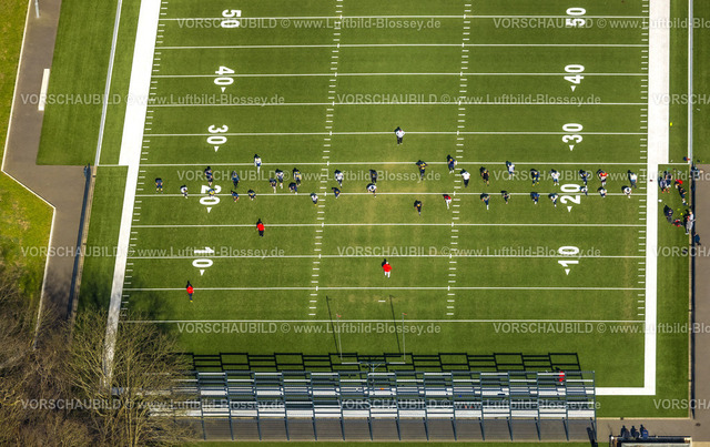 Essen240302365Kettwig | Luftbild, American Football Platz, The Nest - Assindia Cardinals Essen 1983 e.V., Spieler auf dem Feld, Kettwig, Essen, Ruhrgebiet, Nordrhein-Westfalen, Deutschland