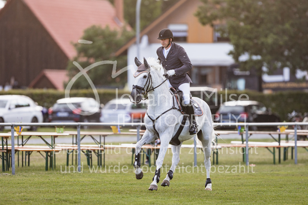 230713_LC_StilA-911 | Deine schönsten Turniermomente als professionelle Fotos! Entdecke hochwertige Pferdesport-Fotografie im Online-Shop. Jetzt Fotos finden & bestellen!