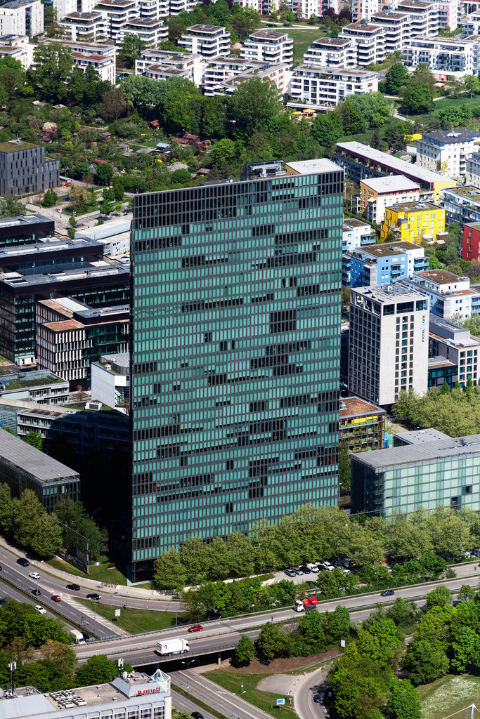 dr__0063752.jpg | MüNCHEN 29.04.2025 Hochhaus- Gebäudekomplex " HighLight Towers " an der Mies-van-der-Rohe-Straße - Walter-Gropius-Straße im Ortsteil Schwabing-Freimann in München im Bundesland Bayern, Deutschland. Weiterführende Informationen bei: Aareal Bank AG,  Colliers International Deutschland Holding GmbH,  Commerz Real AG,  Design Offices München Highlight Towers,  Deutsche FOAMGLAS GmbH,  JAHN ARCHITECTURE, Inc.,  KanAm International GmbH,  STRABAG AG. // High-rise building complex " HighLight Towers " on corner Mies-van-der-Rohe- und Walter-Gropius-Strasse in the district Schwabing-Freimann in Munich in the state Bavaria, Germany. Further information at: Aareal Bank AG,  Colliers International Deutschland Holding GmbH,  Commerz Real AG,  Design Offices Muenchen Highlight Towers,  Deutsche FOAMGLAS GmbH,  JAHN ARCHITECTURE, Inc.,  KanAm International GmbH,  STRABAG AG. Foto: Daniel Reiter