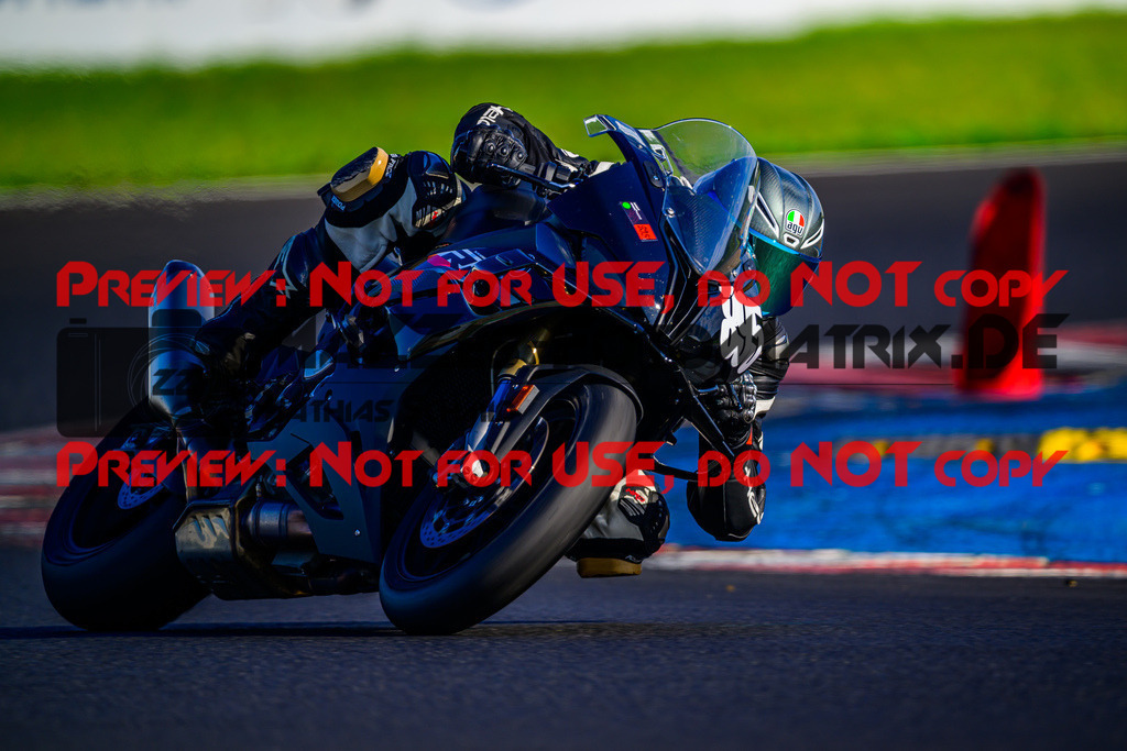 MaZZes_Fotomatrix_20250912_6007705_1113-2 | ROT