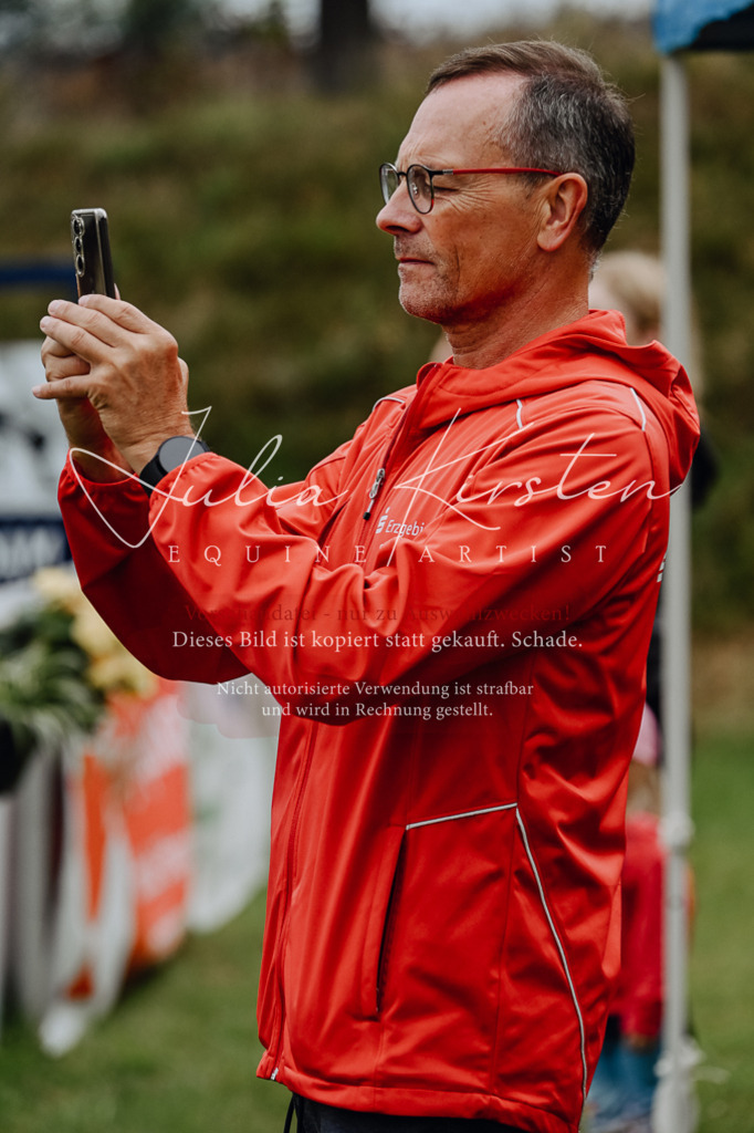 DSC_6754 | Pferde- und Turnierfotografie in Westsachsen. Pferdeportraits, Auftragszeichnungen und intuitive Kunst.