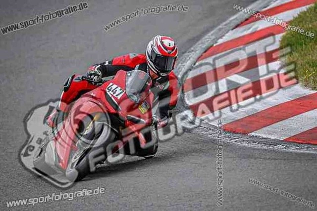 pubi4685 | Professionelle Fotos von Sportveranstaltungen, aber auch Hochzeiten und anderen Events. - Realisiert mit Pictrs.com