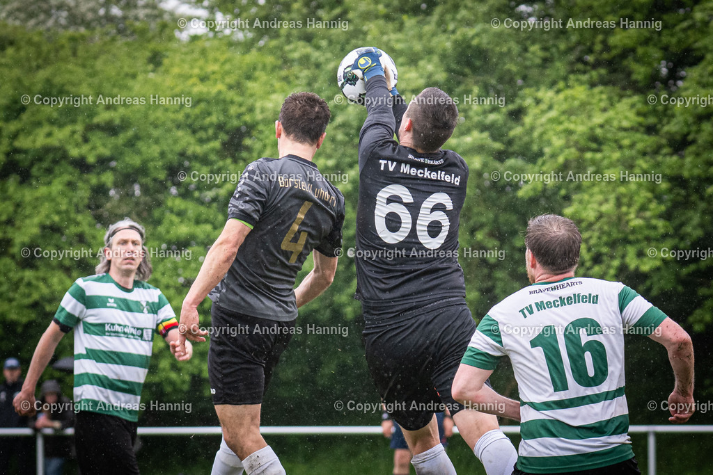 Fußball I Heren I Saison 2025-2026 I Kreispokalfinale Ü32 I TV Meckelfeld - SG Borstel-Luhdorf I 14.05.2026 | a-hannig - Realisiert mit Pictrs.com