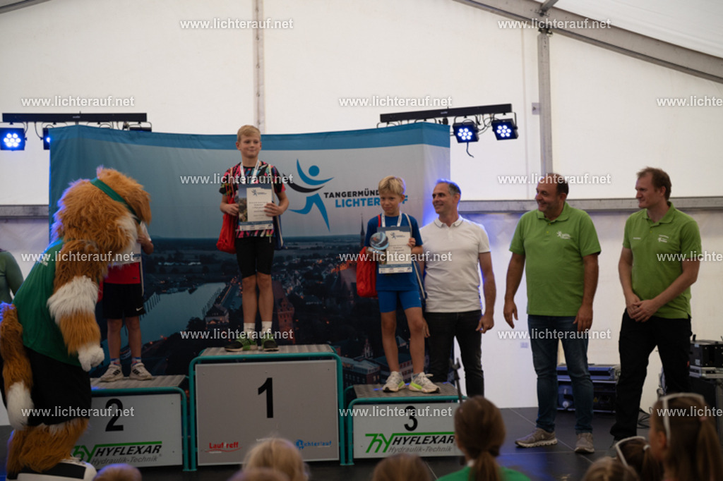 FSC08321 | Lichterlauf  - Realisiert mit Pictrs.com