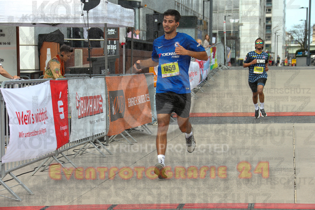 250920_1322_EX1_4221 | Sportfotografie im Rhein-Sieg Kreis, Köln, Bonn, NRW, Rheinland Pfalz, Hessen, etc. Unser Tätigkeitsfeld umfasst den Laufsport vom Volkslauf über den Marathon, Duathlon, Triathon bis zum Ultralauf wie Kölnpfad Ultra oder Schindertrail.