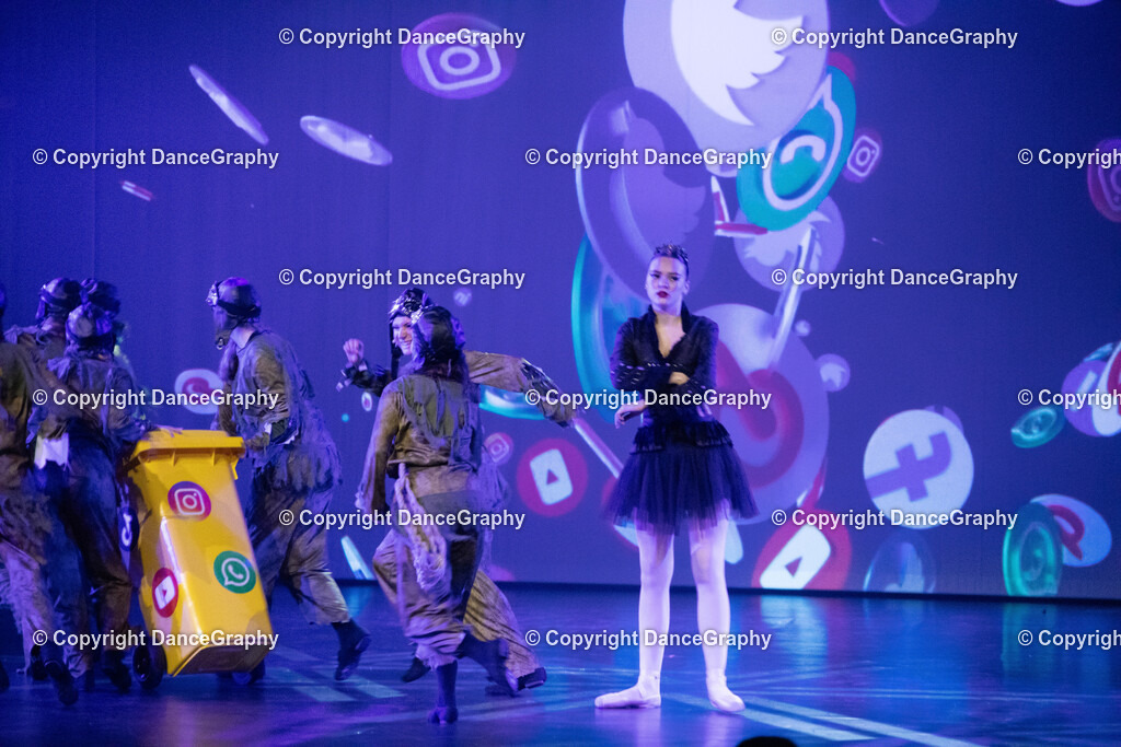 GPHY2419 | DanceGraphy - Realisiert mit Pictrs.com