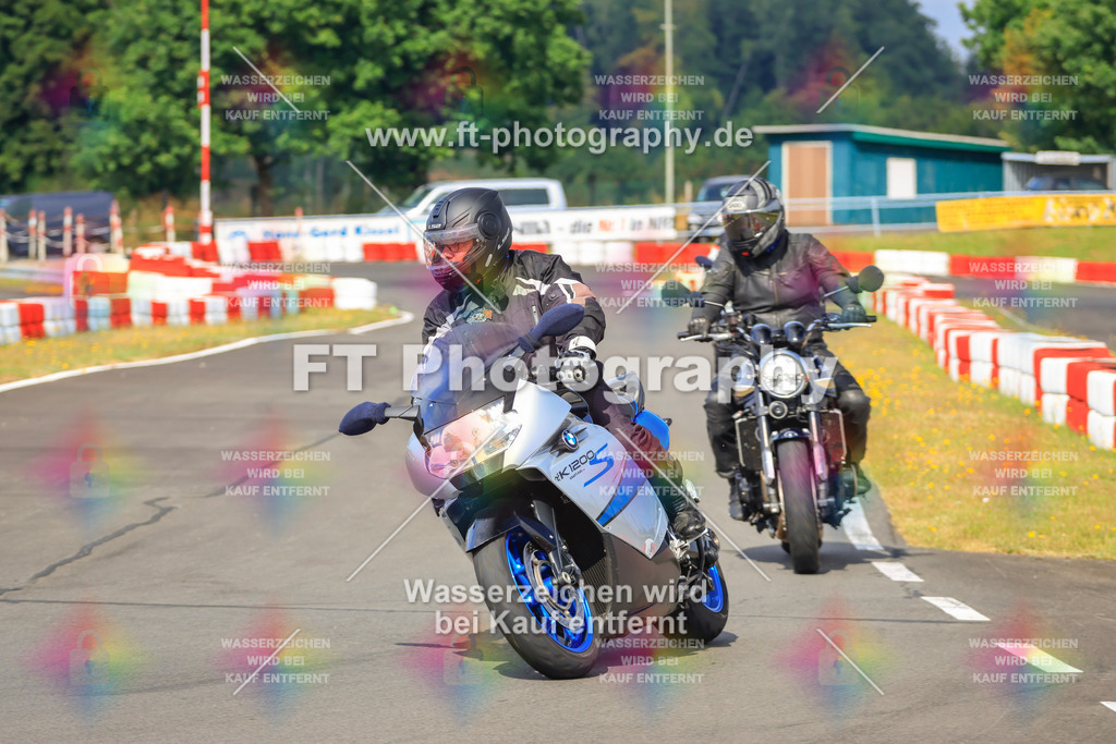 _DSK2283 | Hier findet Ihr Bilder von Touristenfahrten auf der Nürburgring Nordschleife oder von anderen Veranstaltungen die ich besucht habe. Viel Spass beim Durch Schauen 
