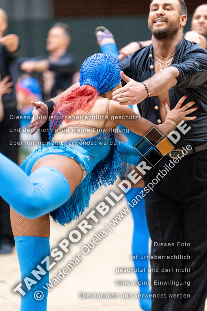 20240406-12514 | Hier finden Sie Tanz Bilder vom Latein und Standard Formationen tanzen. Sportbilder vom Tanzsport. Schöne Fotos und von Weltmeisterschaft, Europameisterschaft, Bundesliga, Regionalliga, Oberliga und Landesliga sowie von GOC Stuttgart, DanceComp, WM Bremen