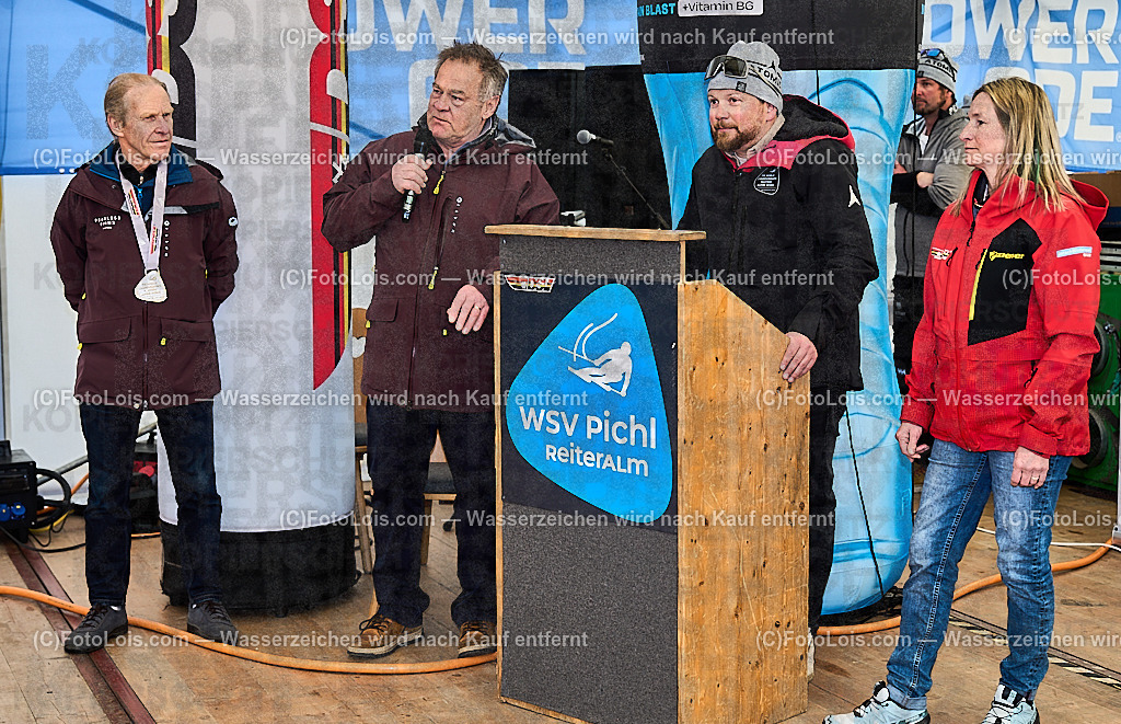 _ALP3136_MASTERS-WM_Reiteralm_SiegerB-GS | FISWORLD CHAMPIONSHIPSMASTERS ALPINE SKIING, 23. – 28. MÄRZ 2026 - REITERALM | STMK | AUT.   Veranstaltet vom Masters-Referat des Deutschen Skiverbandes (DSV). Durchführende Organisation: WSV Pichl-Reiteralm, unterstütutzt von den Bergbahnen REITERALM bei Schladming und SKI AUSTRIA.                            Disziplinen:  Super-G, GiantSlalom, Slalom.                                                 Kategorien:  A (Herrn 30-59 Jahre), B (Herrn ab 60 Jahre), C (Damen 30-59 Jahre), D (Damen ab 60 Jahre).                Rennstrecken:   Gasselhöhe und Muldenliftpiste auf der Reiteralm.