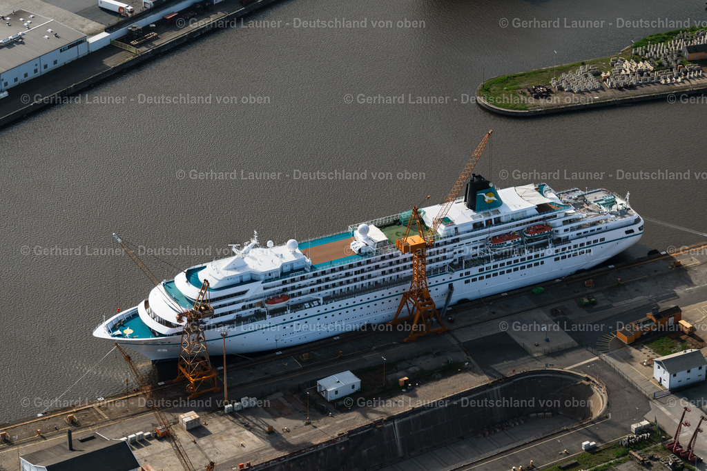4030444 | BREMERHAVEN 01.06.2020 Kreuzfahrt- Passagier- und Fahrgast- Schiff " Amadea " in Bremerhaven im Bundesland Bremen, Deutschland. Weiterführende Informationen bei: DREAMLINES.de,  Phoenix Reisen GmbH. // Cruise and passenger ship " Amadea " in Bremerhaven in the state Bremen, Germany. Further information at: DREAMLINES.de,  Phoenix Reisen GmbH. Foto: Gerhard Launer