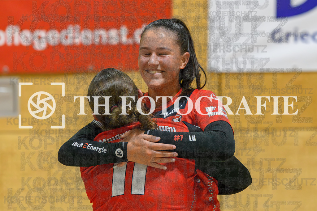 GER, SG Maulburg/Steinen - SV Allensbach 2, Handball, Suedbadenliga, 2. Spieltag, Saison 2023/2024, 14.10.2023 | Laura Traeber (SG Maulburg/Steinen, #11), Lena Marie Hlawarschek (SG Maulburg/Steinen, #07)

GER, SG Maulburg/Steinen - SV Allensbach 2, Handball, Suedbadenliga, 2. Spieltag, Saison 2023/2024, 14.10.2023

Foto: TH Fotografie/Thomas Hess