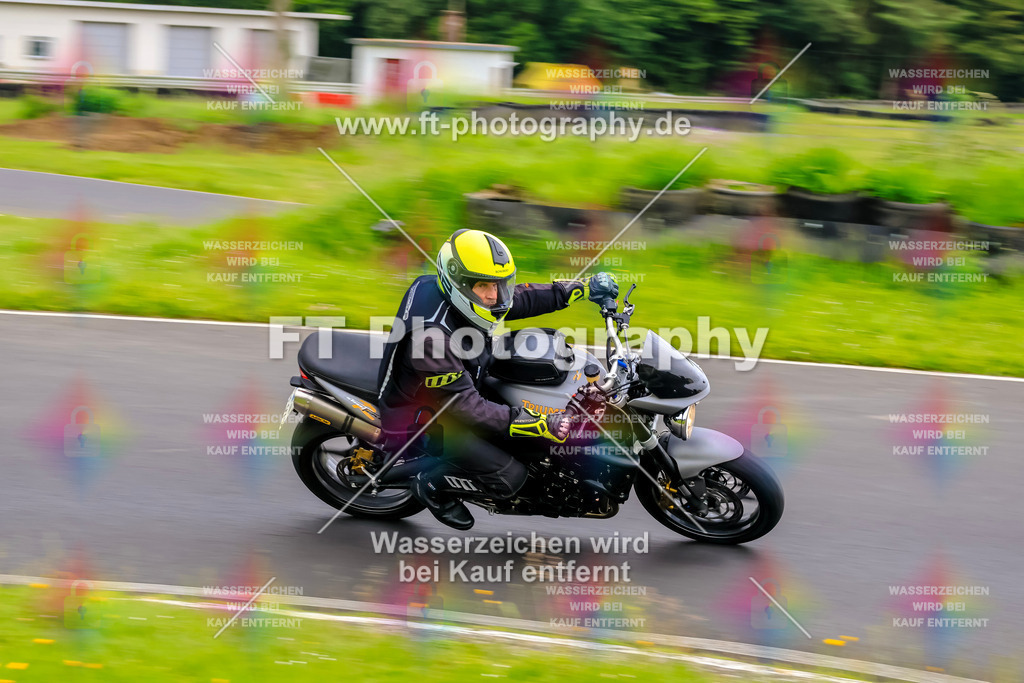 VBK-7455 | Hier findet Ihr Bilder von Touristenfahrten auf der Nürburgring Nordschleife oder von anderen Veranstaltungen die ich besucht habe. Viel Spass beim Durch Schauen 