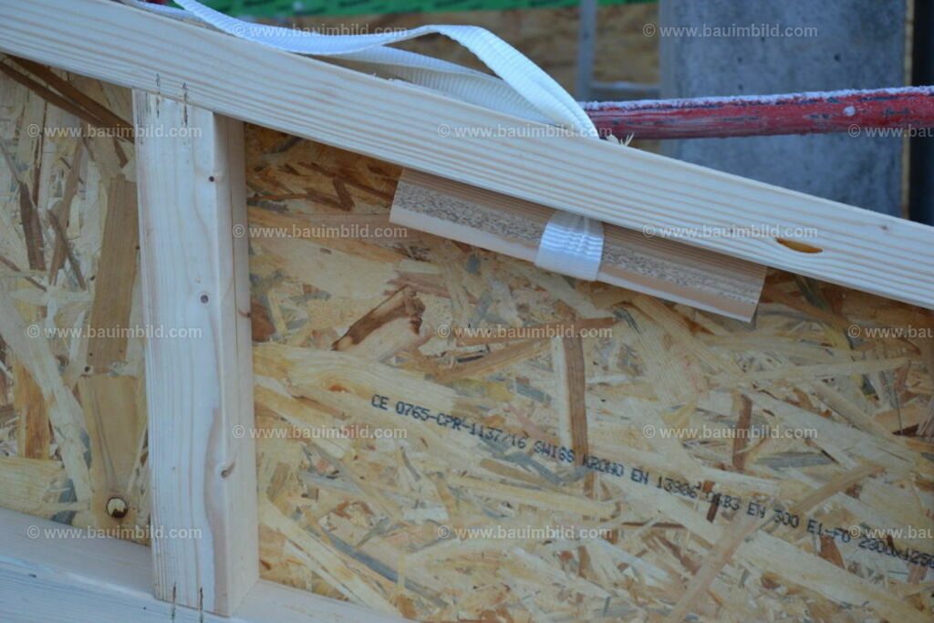 bib-lg09-holzbau-0010 | Nach LV-Leistungsgruppen sortierte Detailfotos über den Bau eines Hauses. Alle Hausbau-Bilder direkt vom Urheber und Autor der Website Haus-Selber-Bauen.com