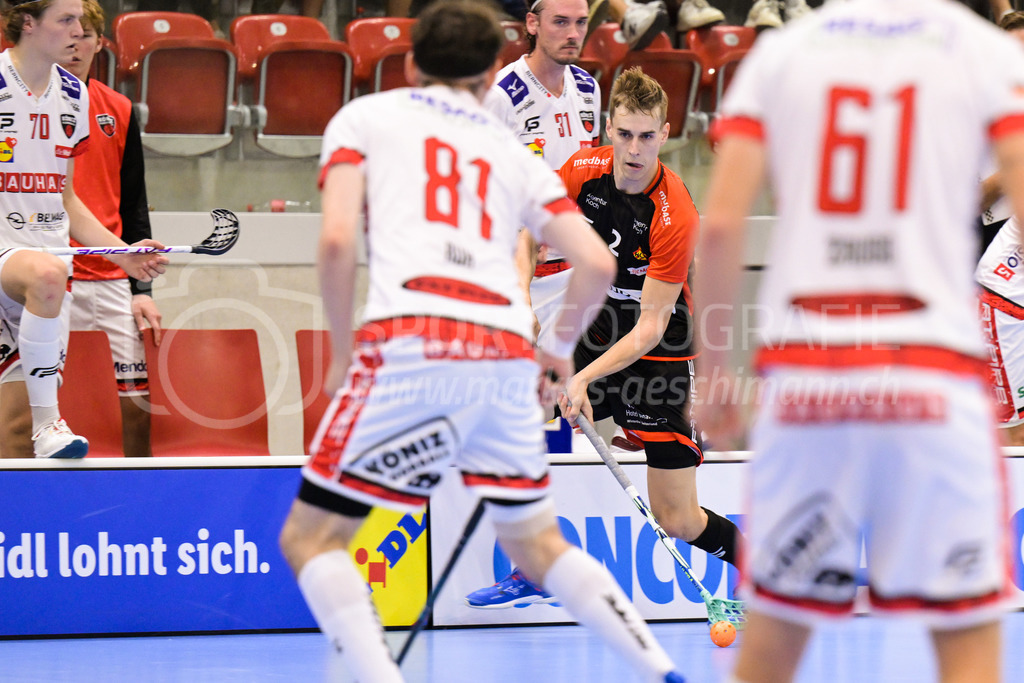 HC Rychenberg vs. Floorball Köniz - 28. August 2022 | HC Rychenberg vs. Floorball Köniz
AXA Arena, Winterthur
Nicola Bischofberger (#2 HC Rychenberg)
Bild: Sportfotografie Markus Aeschimann | www.markus-aeschimann.ch - Realisiert mit Pictrs.com